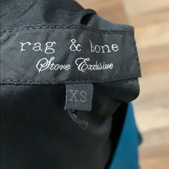 Rag and Bone silk in size extra small - Picture 8 of 8